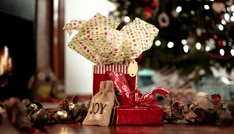 50 idées originales de cadeaux à offrir à une maîtresse ou un maître pour Noël